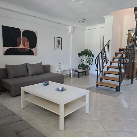 Semesterbostad Dimitrios *