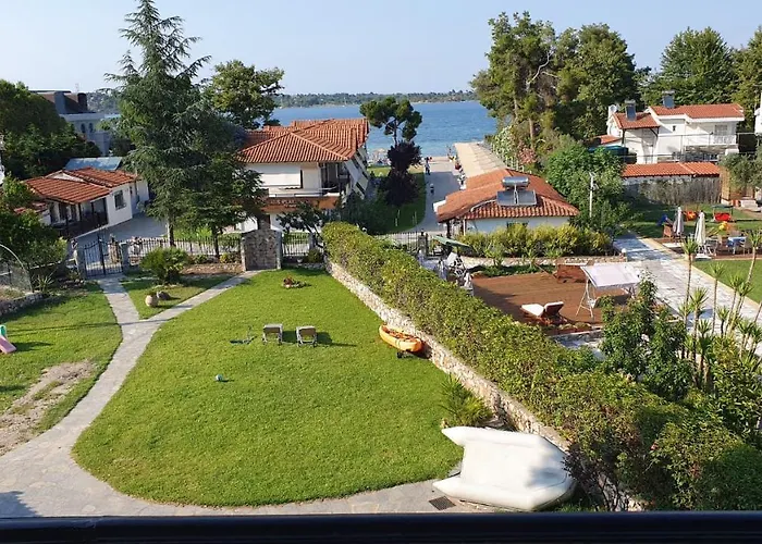 Dimitrios Nyaraló *