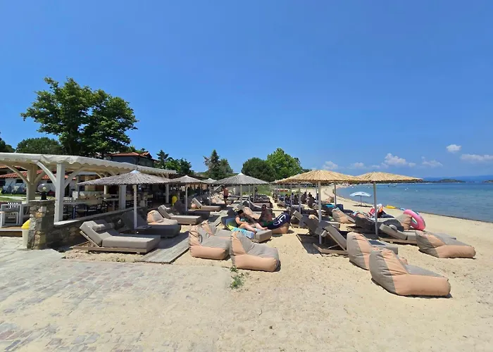 Dimitrios Nyaraló *